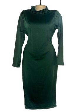 Elegant Deep Green Turtleneck Long-Sleeve Midi Dress